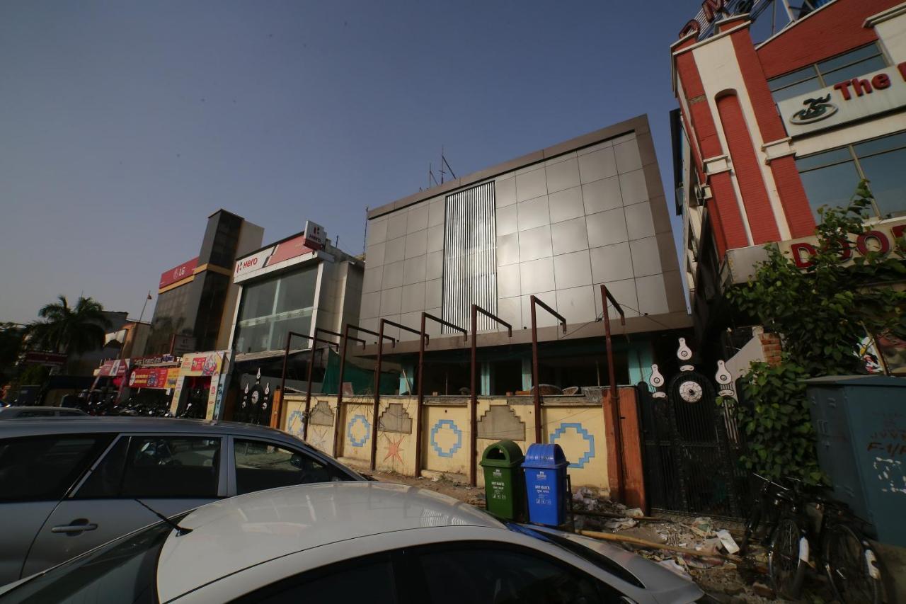 Oyo 16536 Hotel Vasko Jaipur Luaran gambar