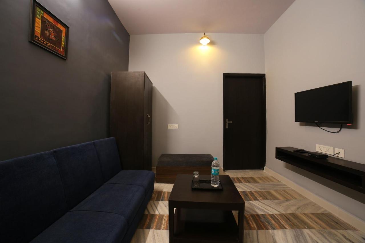 Oyo 16536 Hotel Vasko Jaipur Luaran gambar