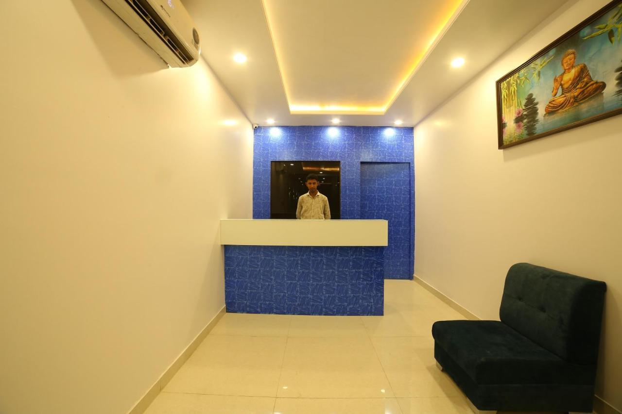 Oyo 16536 Hotel Vasko Jaipur Luaran gambar